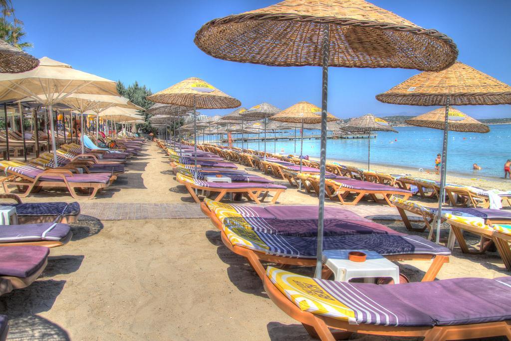 R+ Hotel By Rooms Çeşme Exterior foto