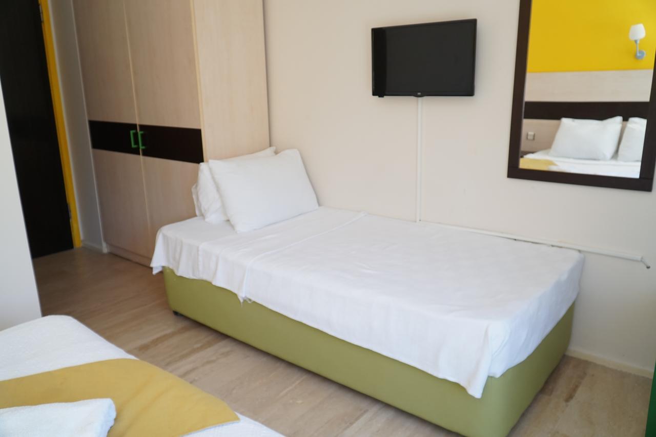 R+ Hotel By Rooms Çeşme Exterior foto